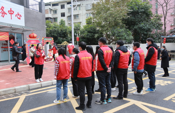 情满元宵 馨心相印 志愿同行——韶关市妇联“粤北兰馨”志愿服务队开展送法送温暖进社区活动