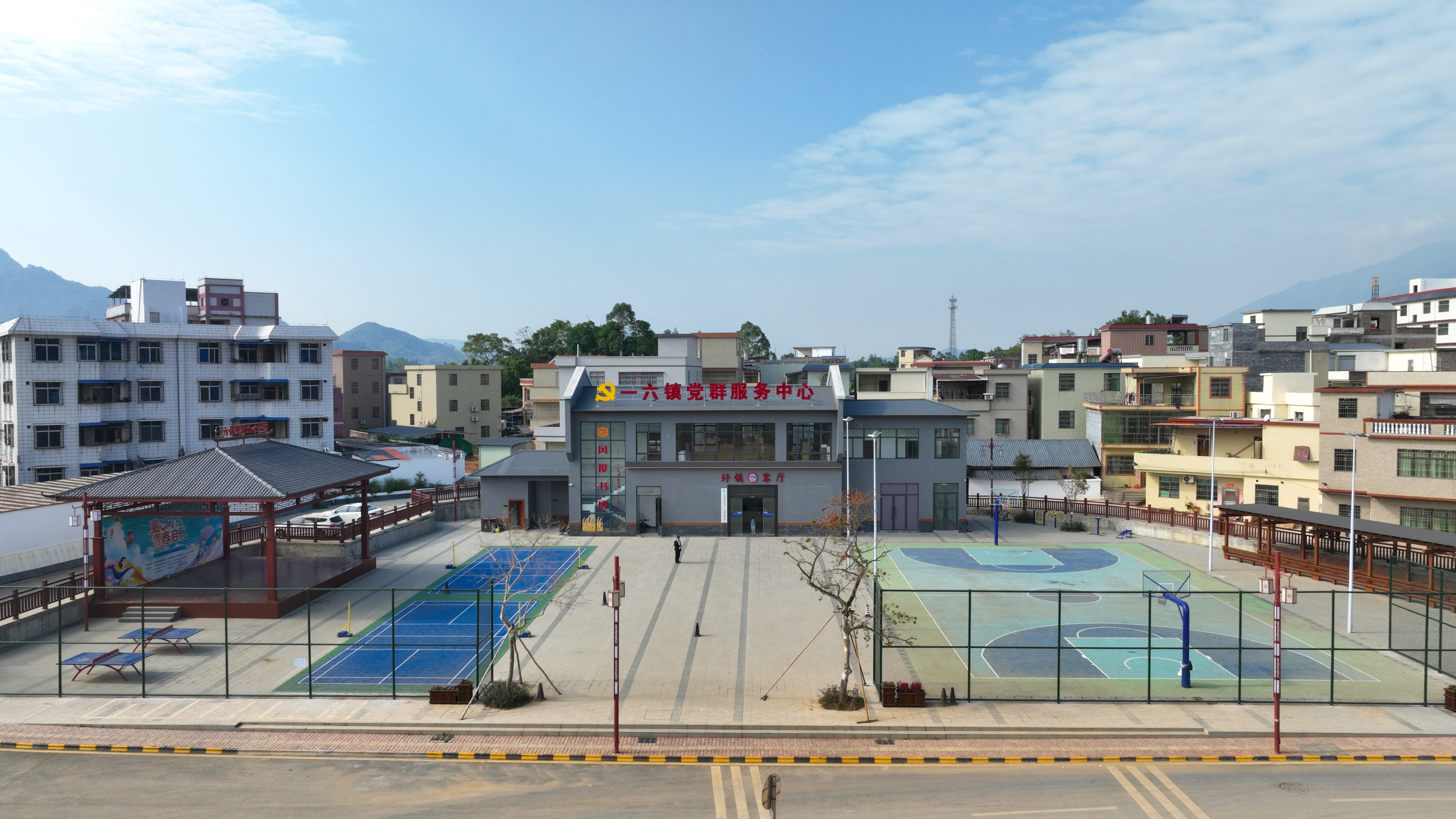 党群服务中心+文体广场+百姓大舞台(1)