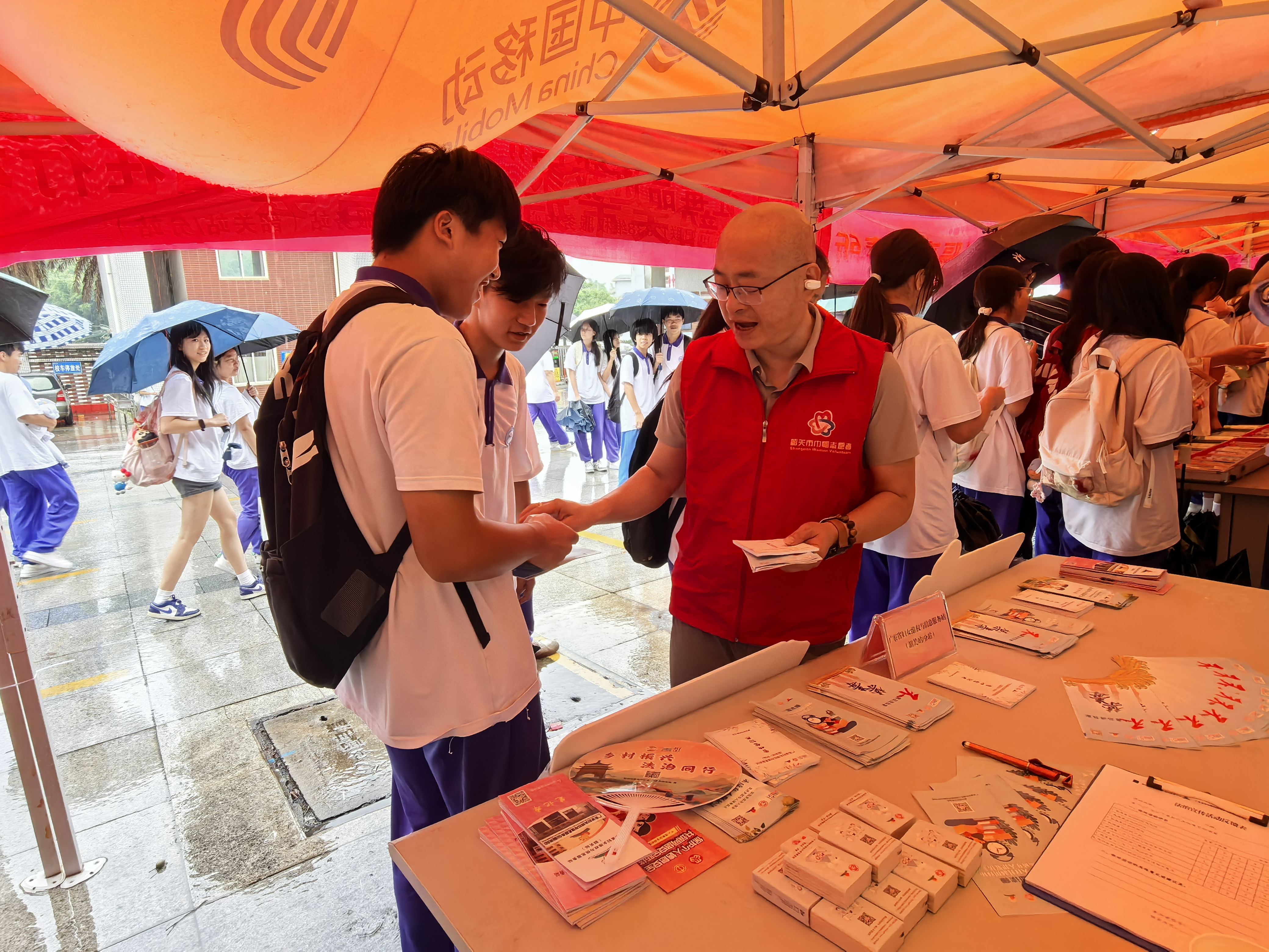 6 月18日,韶关分站在韶关市中等职业技术学院开展禁毒宣传活动 (3)